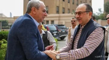 وزير قطاع الأعمال يتفقد غزل المحلة لاستعراض مستجدات تطوير صناعة