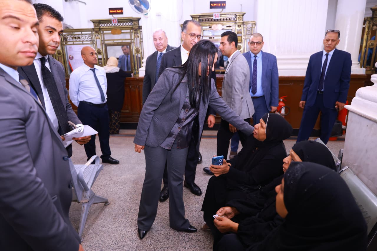 صورة من زيارة وزيرة <a href=