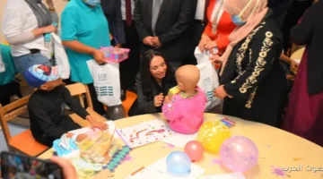 وزيرة التضامن تزور المرضى في مستشفى شفاء الأورمان بالأقصر