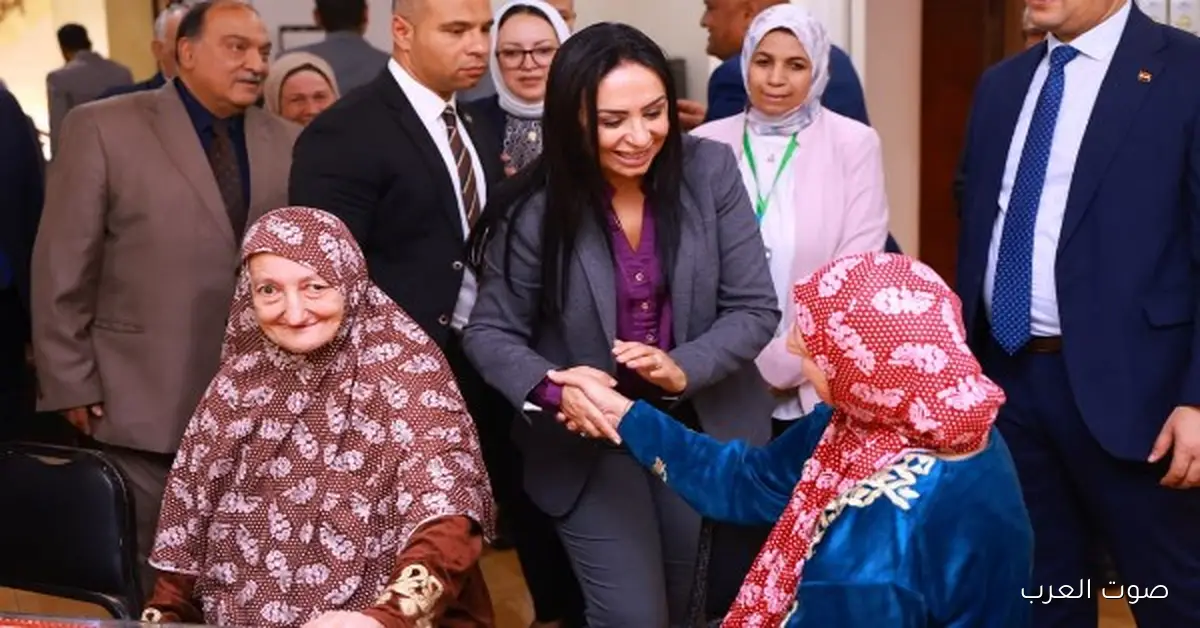 وزيرة التضامن تزور مشروع دعم المرأة العاملة في الجمعية المصرية لحماية الأطفال بالحادقة في الفيوم