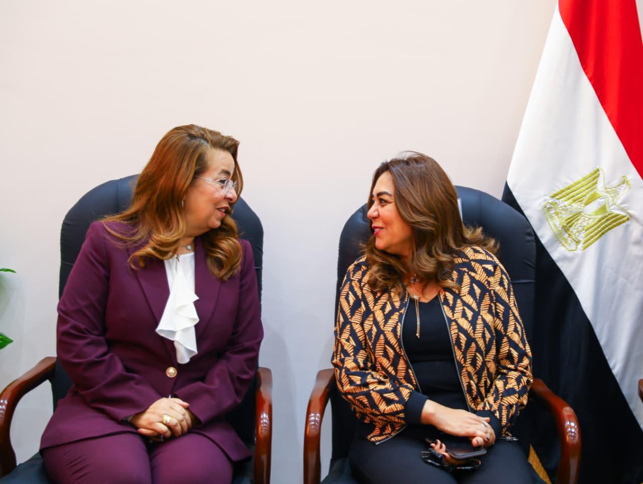 وزيرة التنمية المحلية تحضر افتتاح مركز العزيمة لعلاج الإدمان وتزور