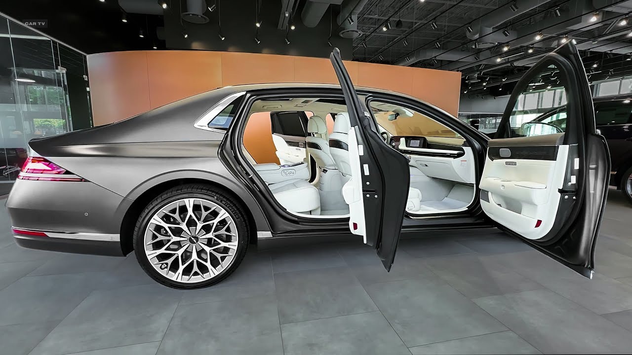 1764565402 264 جينيسيس G90 ستاندرد 2025 إيه الجديد في السدان الفاخر؟