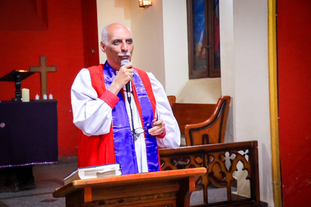 1764572760 189 رئيس الكنيسة الأسقفية العذارى شكلهم واحد لكن الاختلاف الحقيقي في