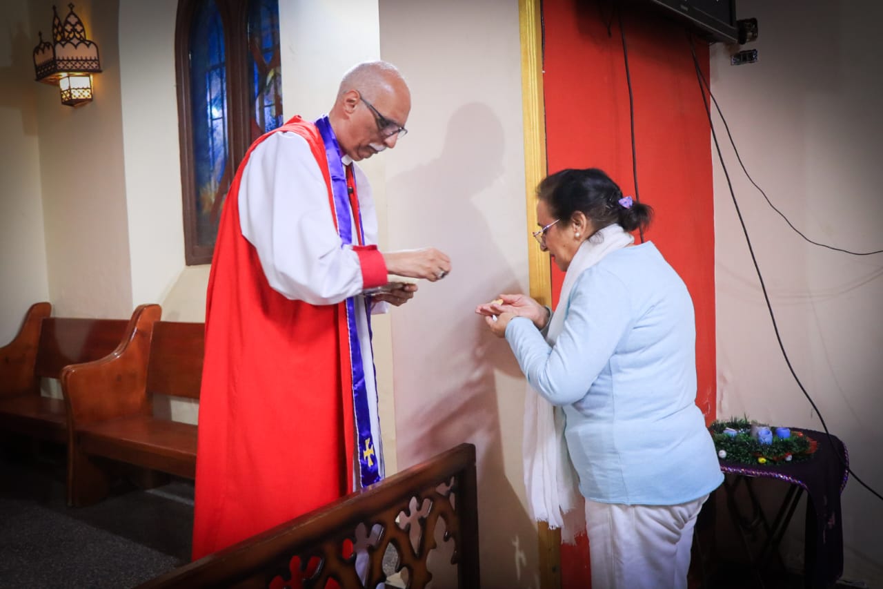 1764572760 310 رئيس الكنيسة الأسقفية العذارى شكلهم واحد لكن الاختلاف الحقيقي في