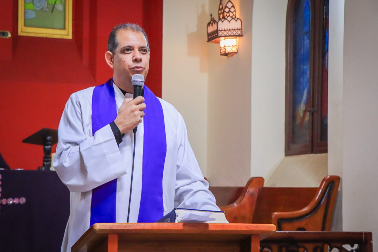 1764572760 790 رئيس الكنيسة الأسقفية العذارى شكلهم واحد لكن الاختلاف الحقيقي في