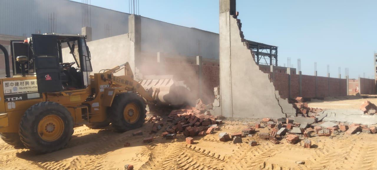 1764586412 869 التنمية المحلية إزالة مخالفات في 5 مباني بالشرقية و9 عقارات