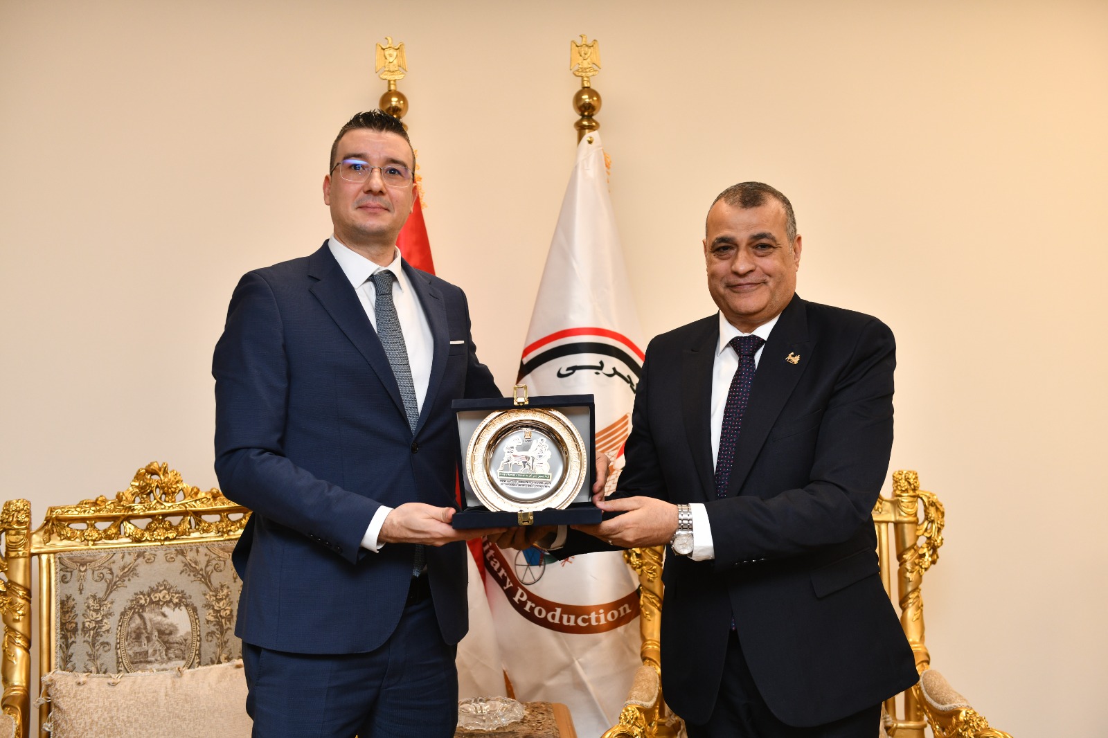 1764599360 658 الإنتاج الحربي يعرض أحدث أسلحته لوزير الاقتصاد والصناعة البلغاري في