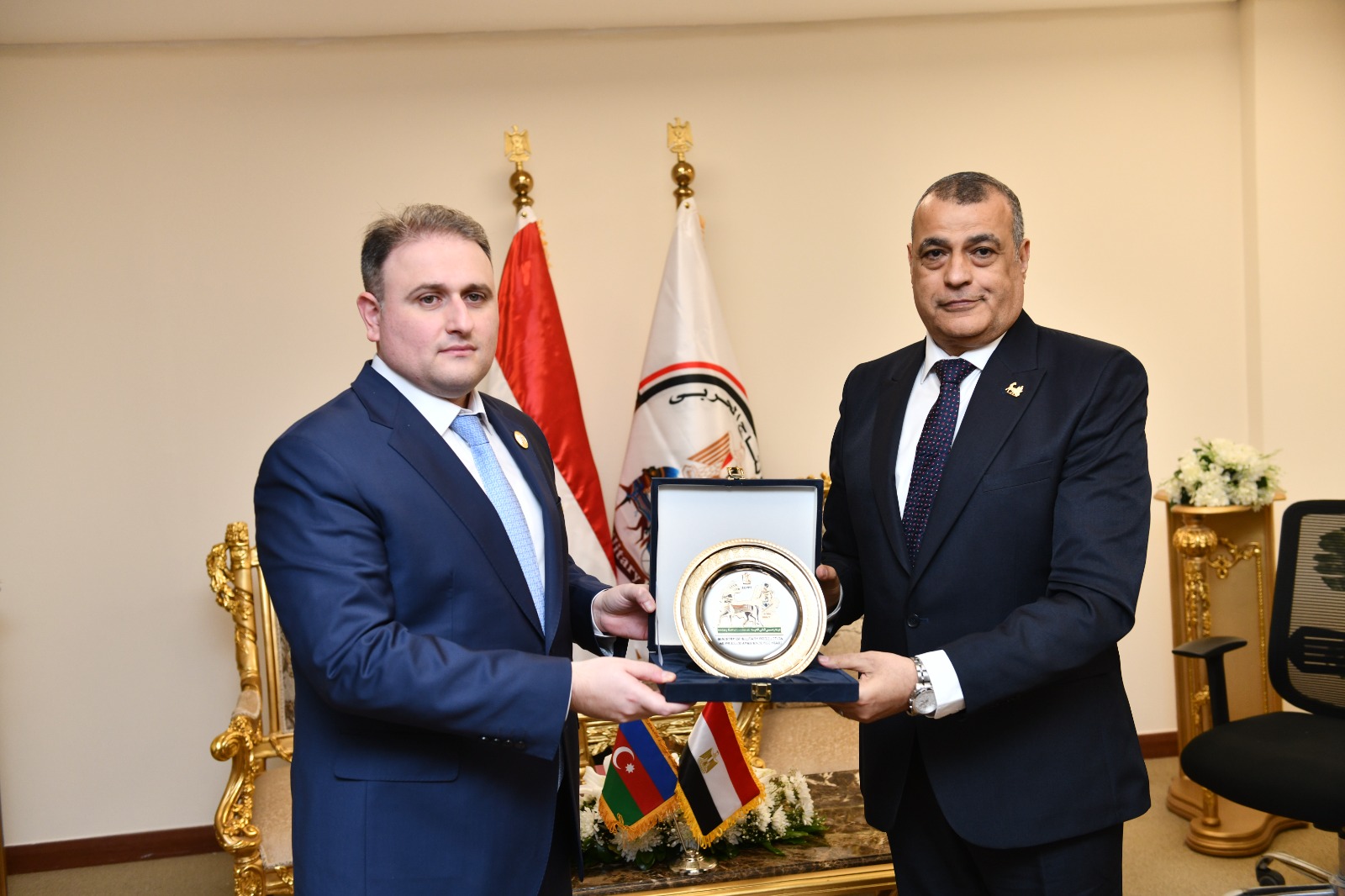 1764599980 787 في إطار فعاليات معرض EDEX 2025 وزير الإنتاج الحربي يقابل