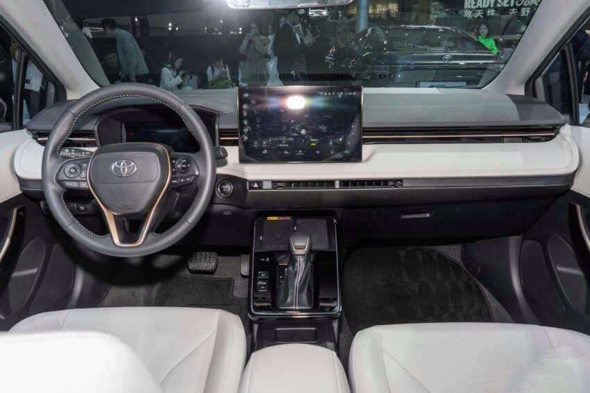 1764601410 380 شوفوا تويوتا كورولا 2026 بتصميم جديد