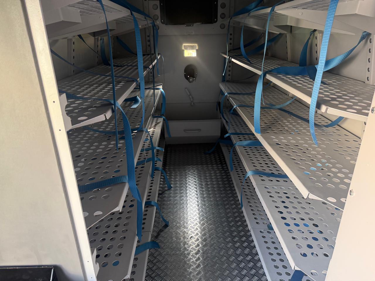 1764603080 946 مدرعات وكاسحات ألغام مصرية في جناح مجموعة أمستون بمعرض إيديكس