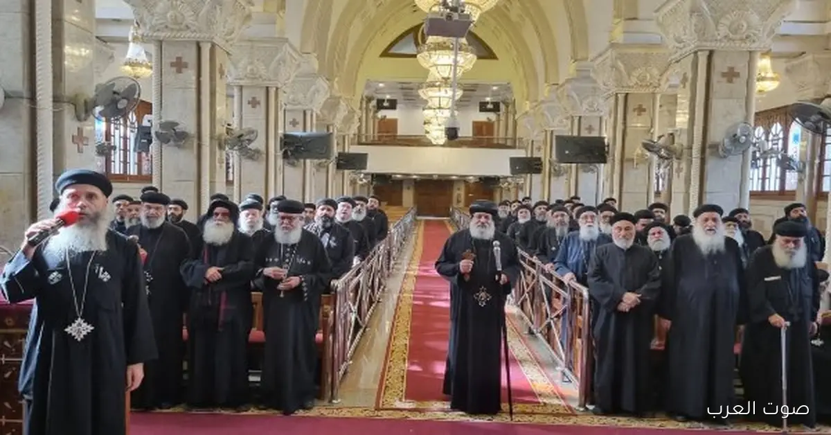 اجتماع كهنة إيبارشية حلوان والمعصرة الشهرى مع الأنبا ميخائيل|صور