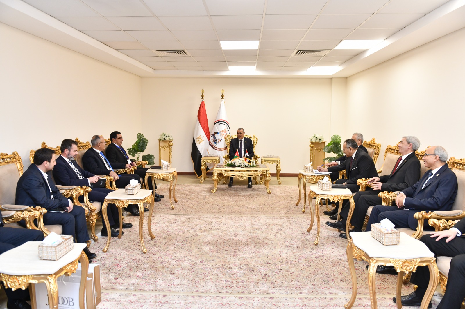 1764606078 535 مباحثات مصرية وأردنية في جناح الإنتاج الحربي لتصنيع أنظمة دفاعية