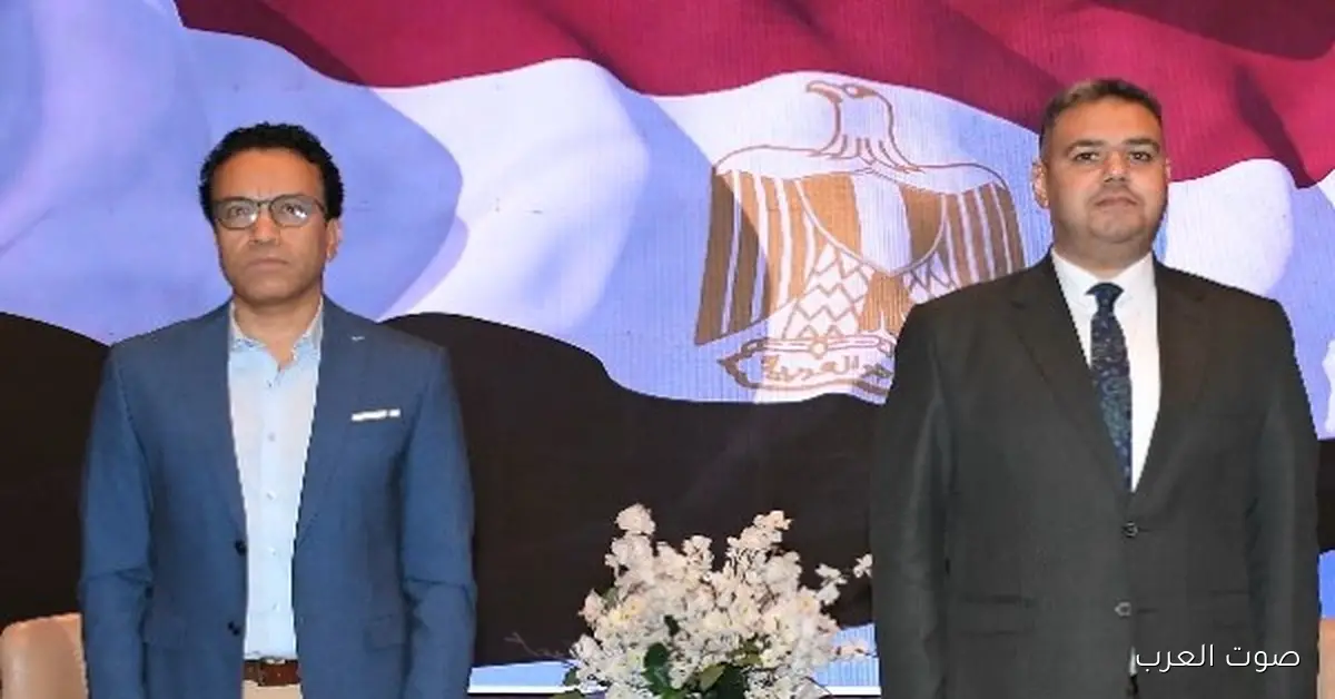 سامح حسين في ندوة بجامعة حلوان عشان يوعي الشباب