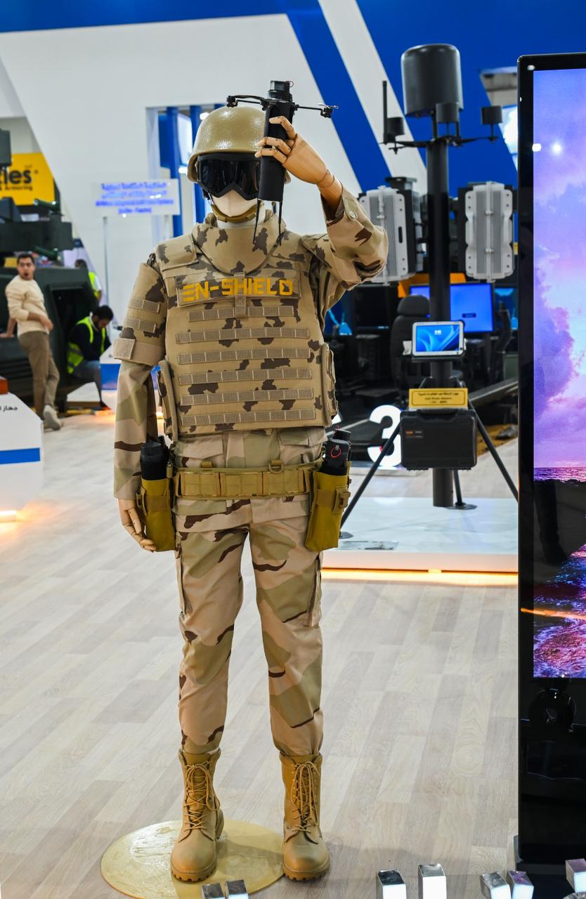 معرض إيديكس 2025: جناح الهيئة العربية للتصنيع يتألق بمسيرات أرضية وجوية وأجهزة تشويش وتصنيع أجزاء من الطائرة رفال 9 1764617210 367 معرض إيديكس 2025 جناح الهيئة العربية للتصنيع يتألق بمسيرات أرضية