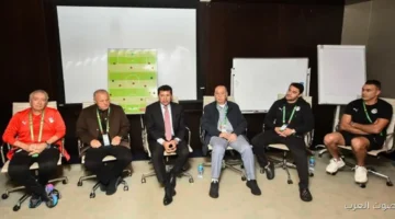 1764619876 وزير الرياضة وأبوريدة يشجعوا منتخب مصر قبل مباراة الكويت في