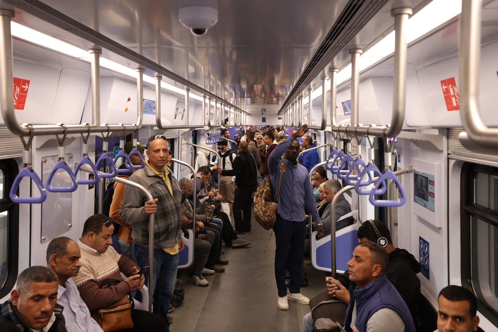 سلامتك تهمنا، وزارة النقل تحذر من السلوكيات الخطرة