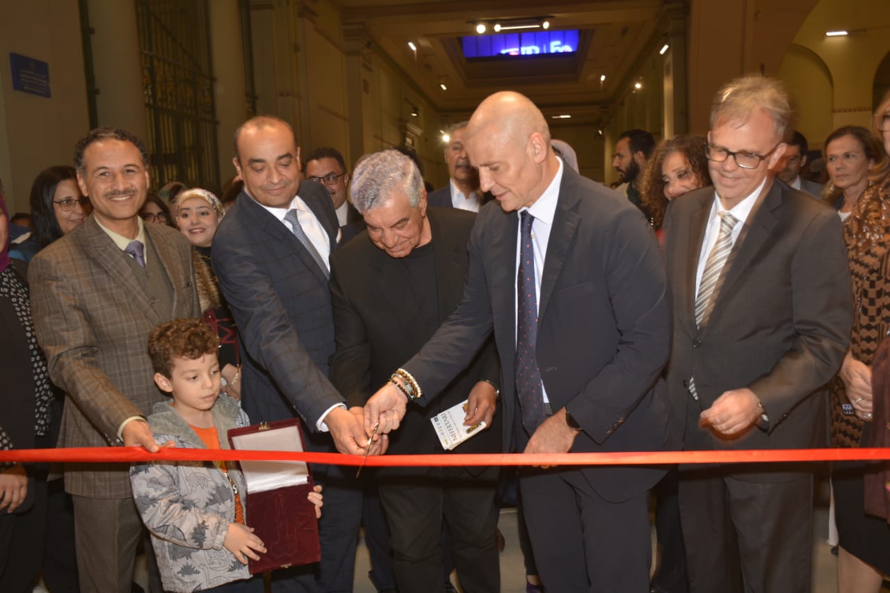 1764677548 689 افتتاح معرض صور عن مقبرة الملكة نفرتاري في المتحف المصري