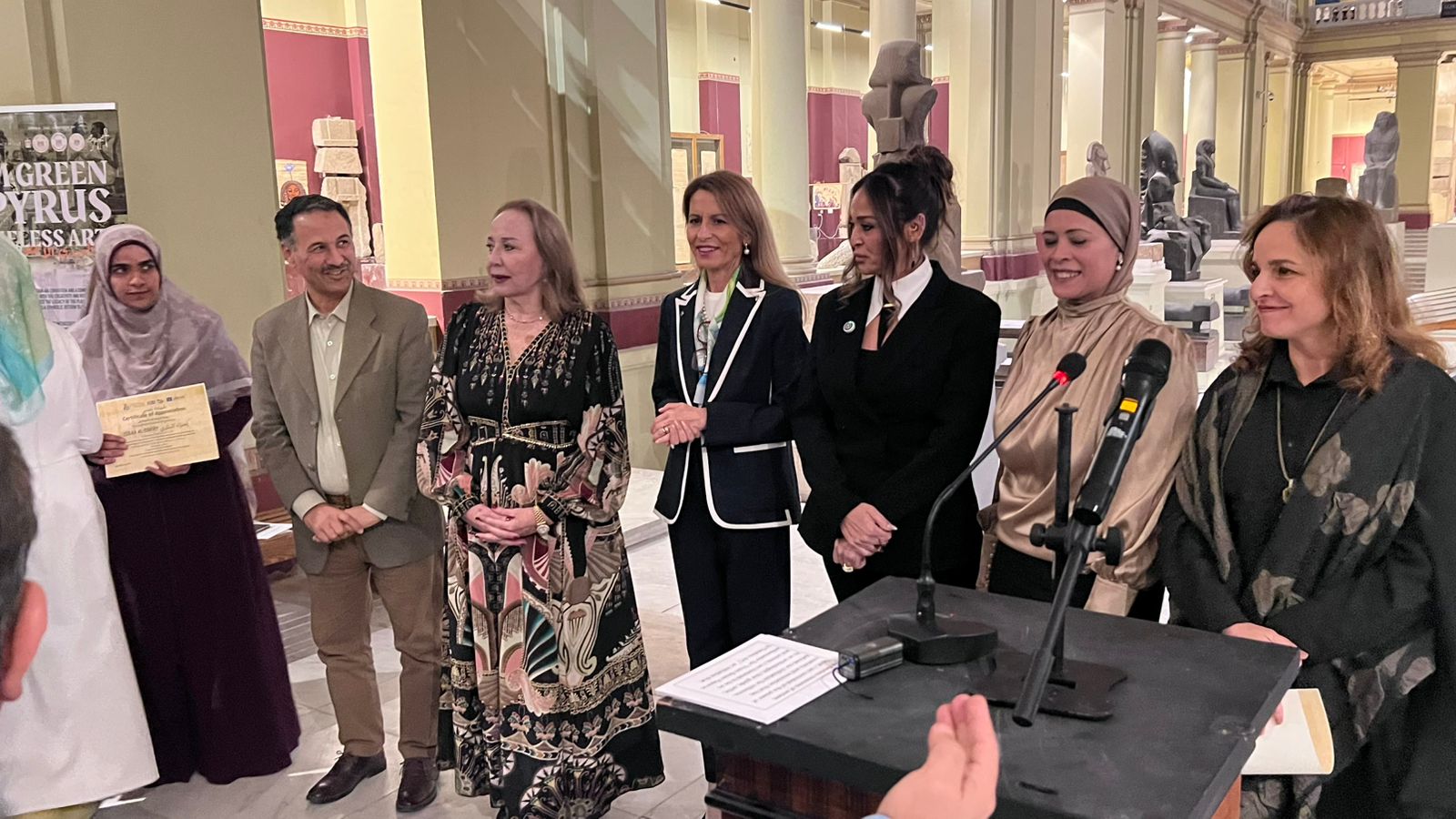 1764682582 957 مؤسسة زاهي حواس بتعمل ندوة للشباب عن كنوز توت عنخ