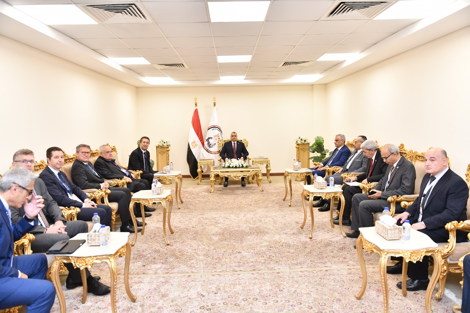 1764686185 117 وزير الإنتاج الحربي يفتح مجالات تعاون جديدة مع فرنسا وكوريا