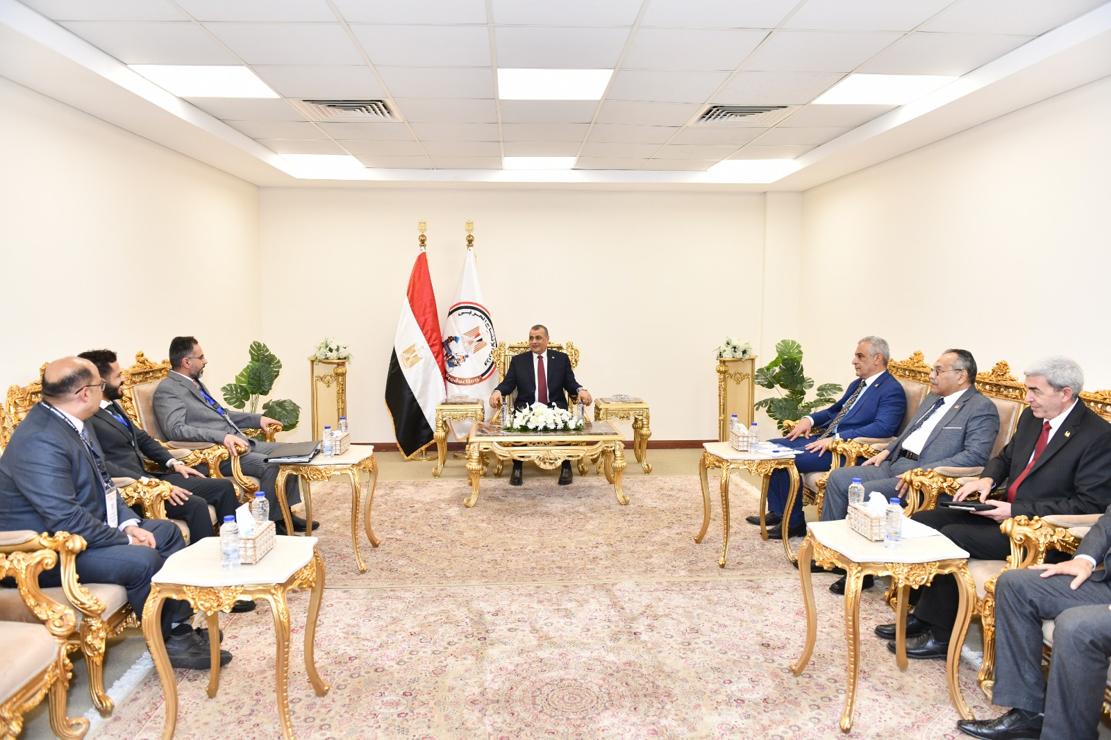 1764692061 297 مصر بتدور على تعاون مع السعودية والعراق والفلبين في جناح