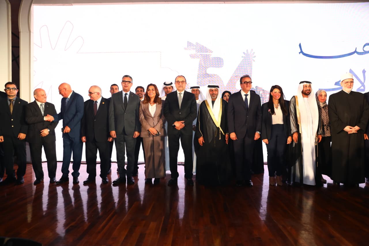 1764701620 972 وزيرة التنمية المحلية ووزير البيئة بالإنابة يحضروا حفل استقبال سفارة