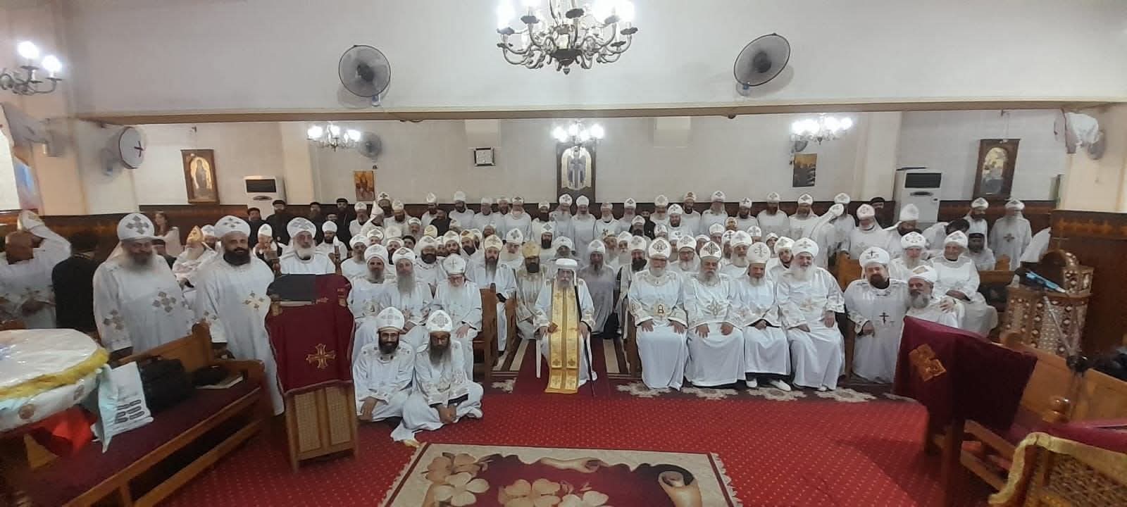 1764743557 854 الأنبا إيلاريون وأثناسيوس في مقدمة اجتماعات الكهنة صور