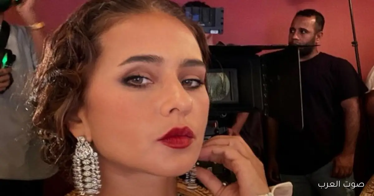 نيللي كريم تحكي عن كواليس دورها في فيلم «الست» بإطلالة كلاسيكية ومجوهرات رائعة