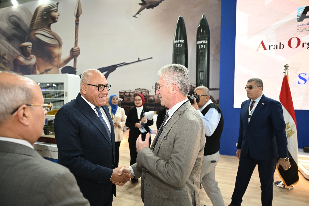 1764752061 560 مصر وفرنسا يتعاونوا في EDEX 2025 العربية للتصنيع توقع صفقة