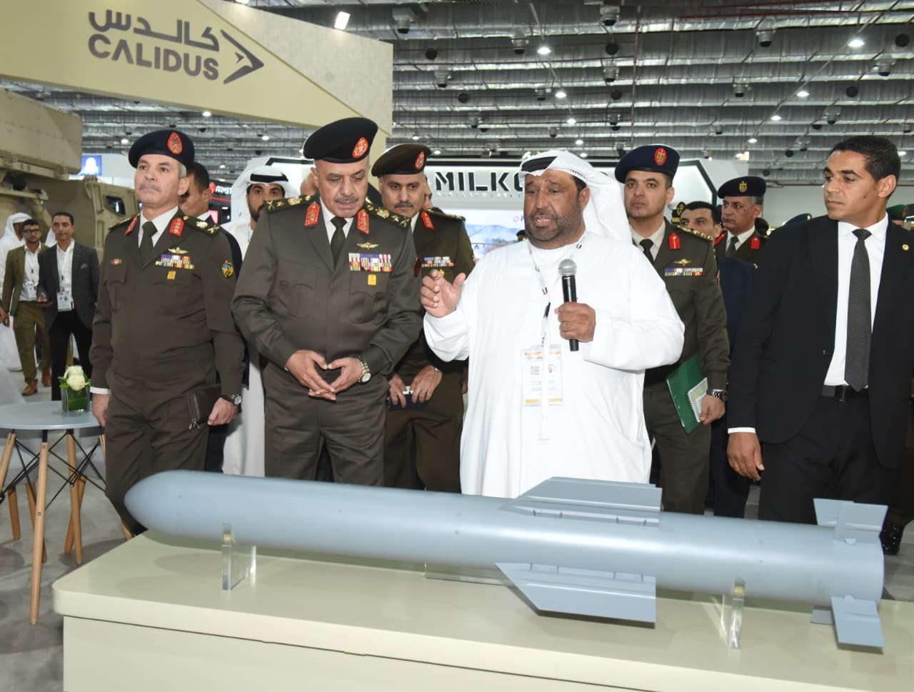 1764757881 829 وزير الدفاع ورئيس الأركان يتقابلوا مع قادة الوفود العسكرية في