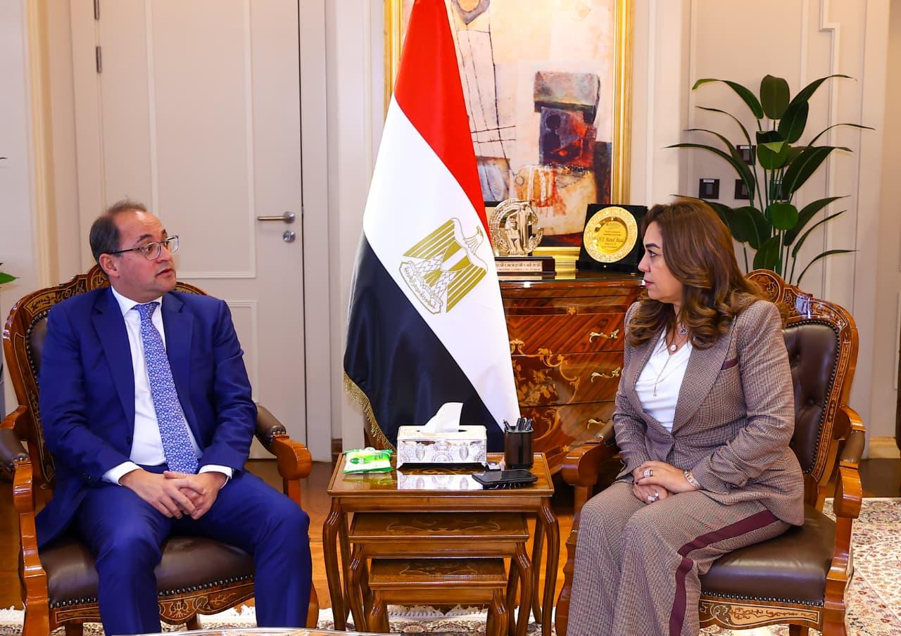 1764758077 87 دعم المحافظات في تنفيذ المشروعات وزارة البيئة والمالية بتتناقش في