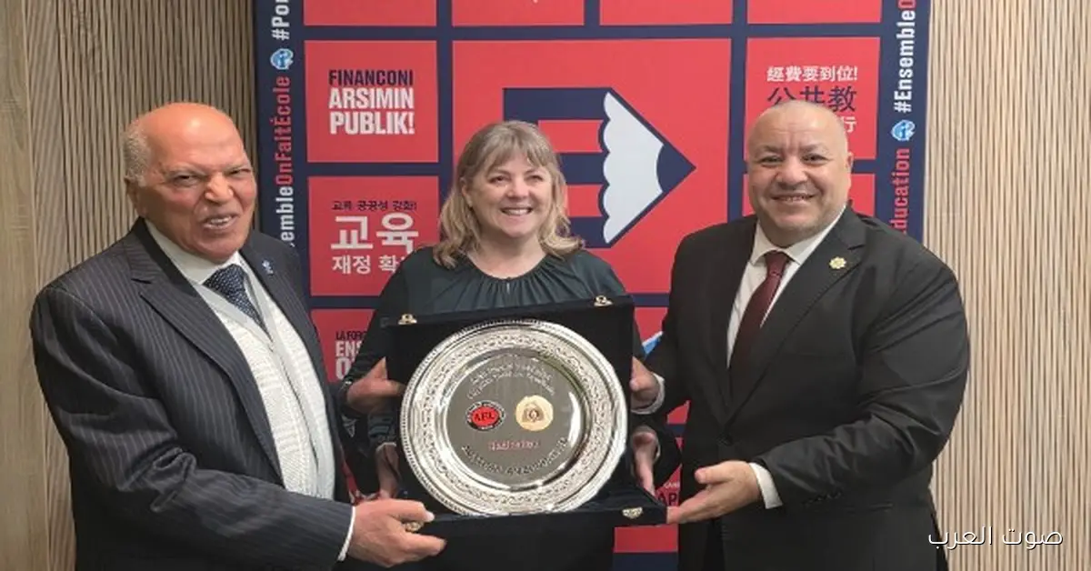 لقاء خلف الزناتي مع رئيسة اتحاد المعلمين في أستراليا.. صور