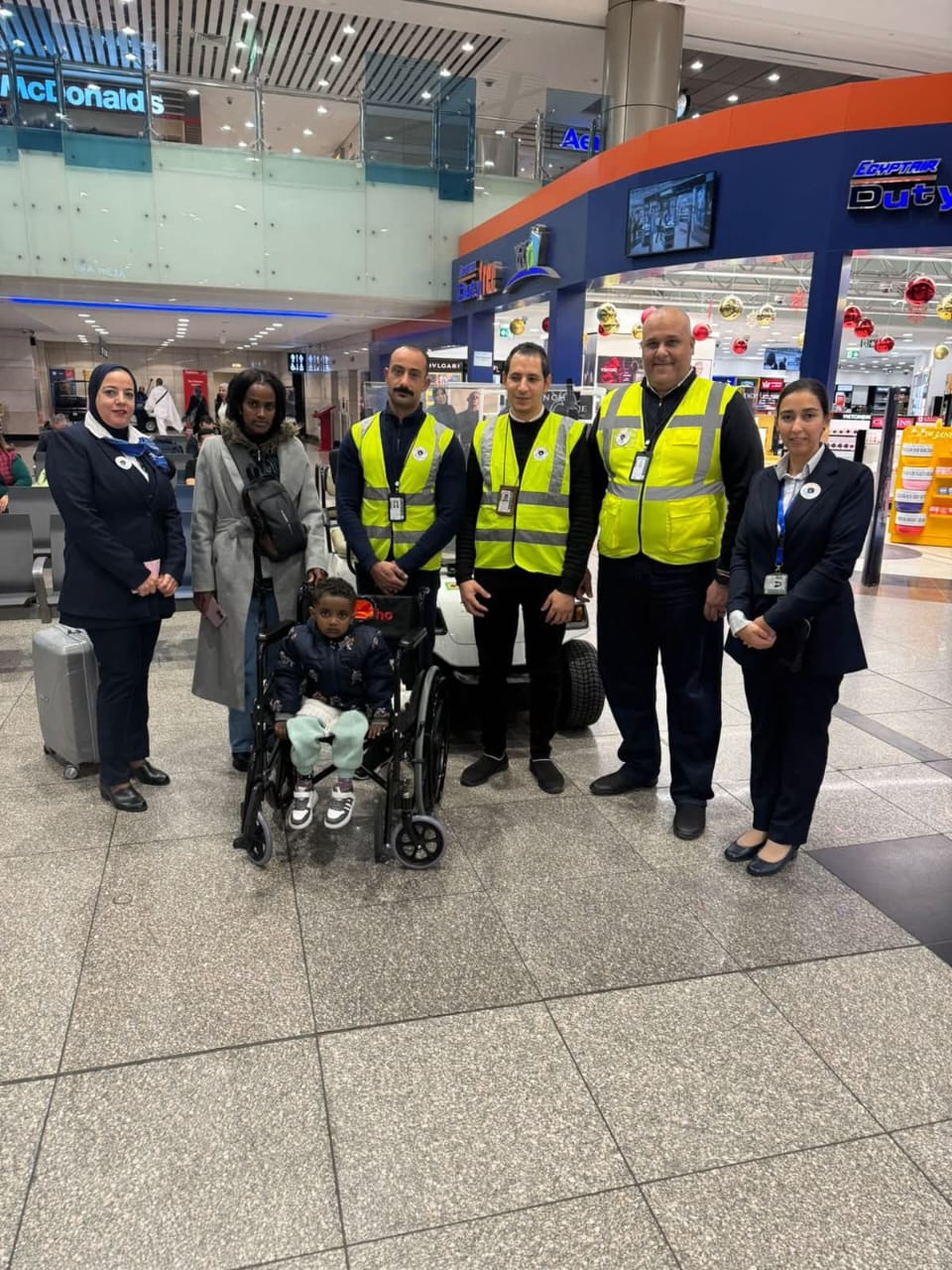 1764774579 381 مصر للطيران تحتفل باليوم العالمي لذوي الهمم وتخصص مكان خاص