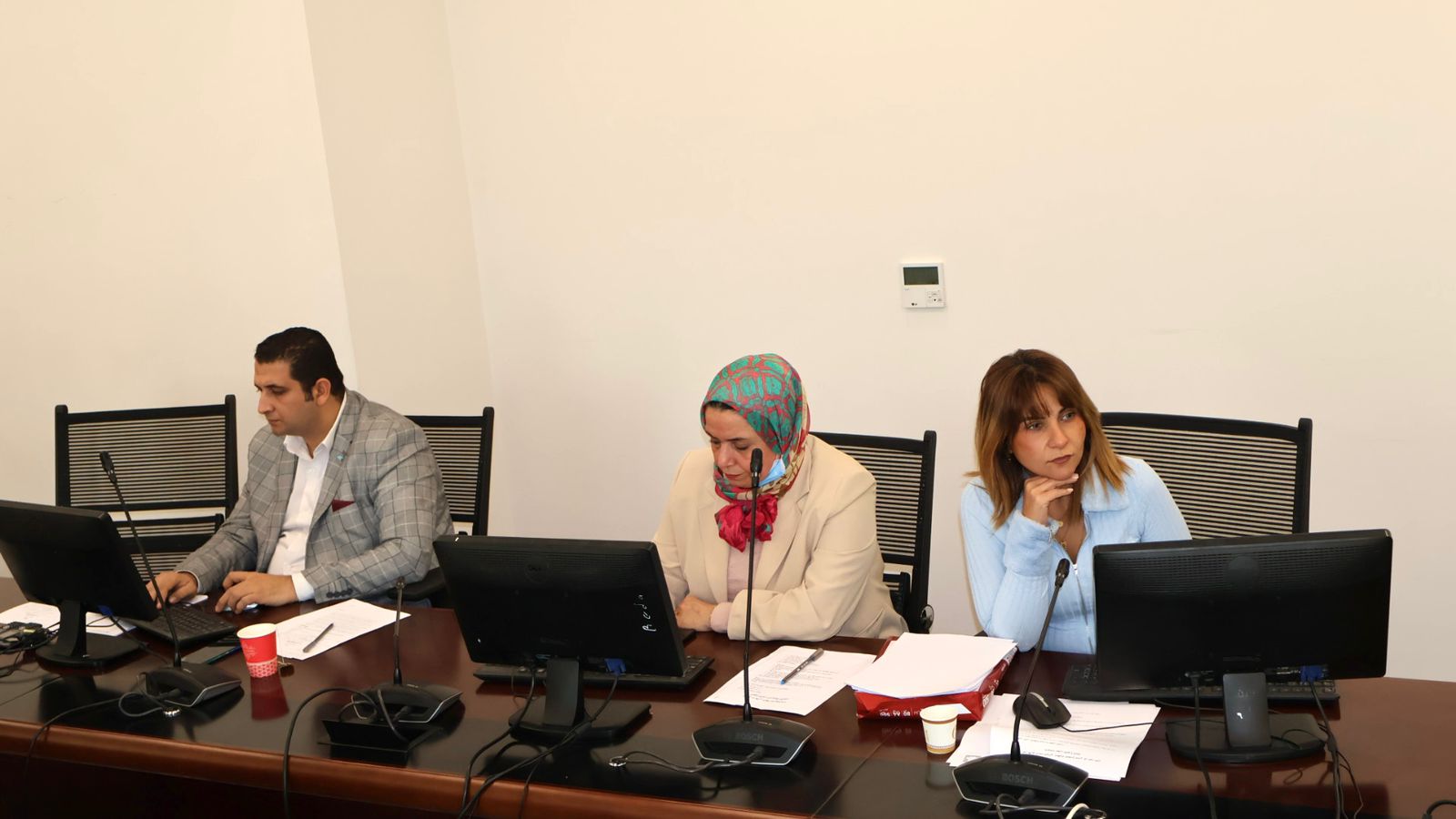 1764775556 282 غرفة عمليات حقوق الإنسان تتابع الانتخابات بشكل مستمر