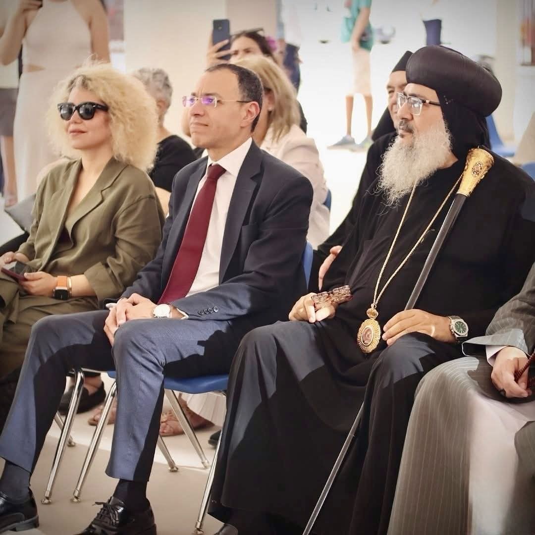 1764792215 143 تعيين كاهن جديد في إيبارشية بوليڤيا وزيارة السفير المصري لمدرسة