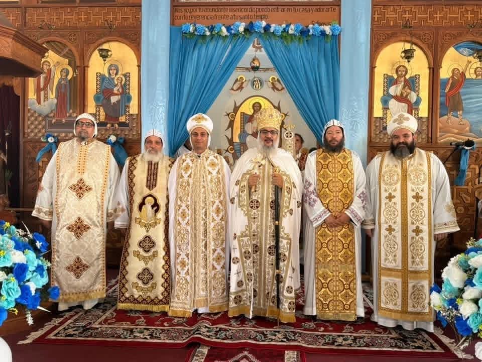 1764792215 357 تعيين كاهن جديد في إيبارشية بوليڤيا وزيارة السفير المصري لمدرسة