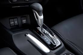 1764803192 748 نصائح سهلة علشان تحافظ على علبة السرعات في عربيتك