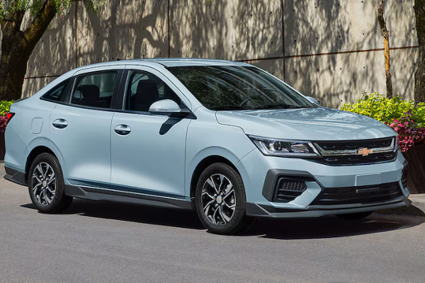 1764817297 592 أي واحدة تختار؟ شيفروليه أوبترا ولا نيسان صنى 2026؟