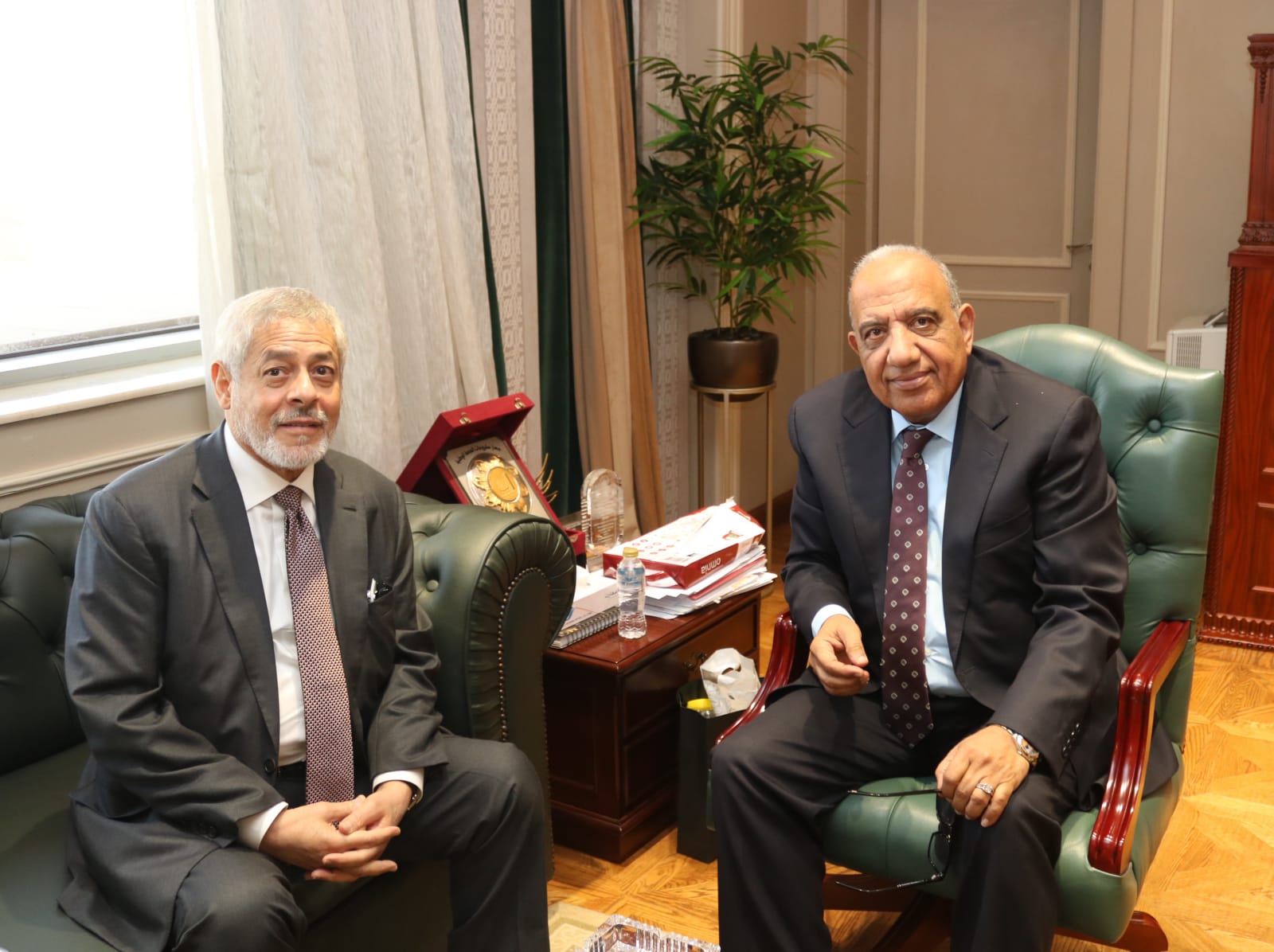 اجتماع وزير الكهرباء