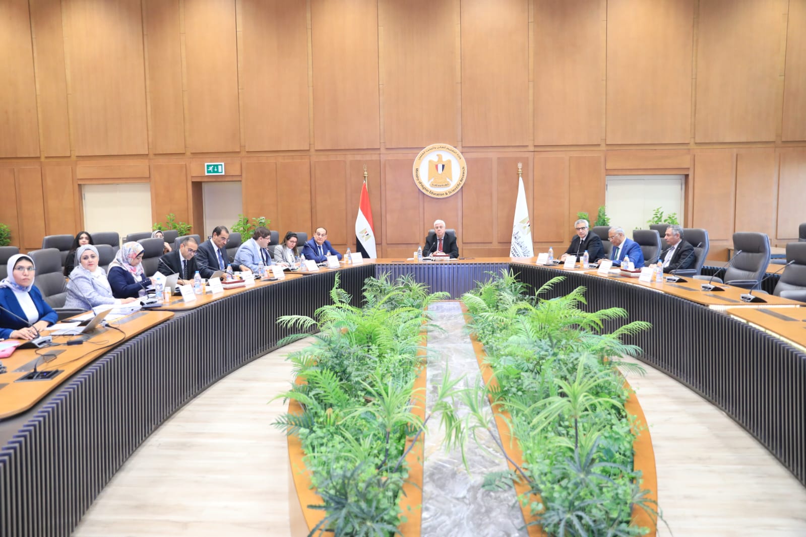 1764841304 445 التعليم العالي الرئيس السيسي مهتم بالبعثات علشان يقوي البحث العلمي