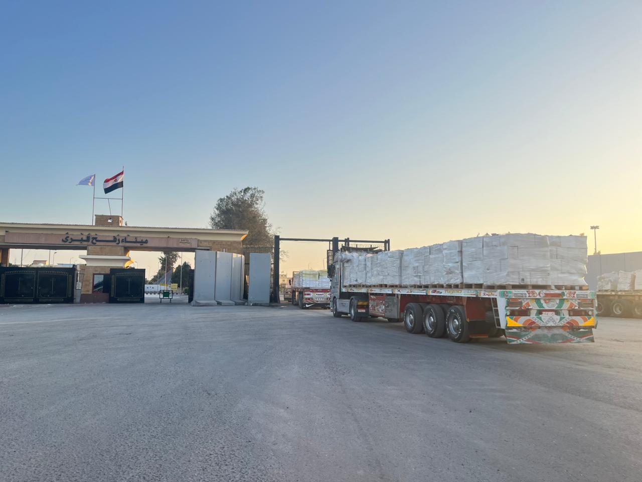 1764842143 609 الهلال الأحمر يرسل القافلة رقم 87 زاد العزة لغزة