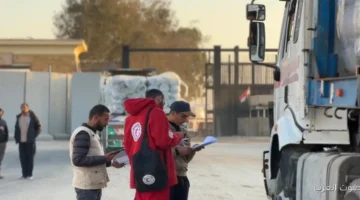 1764842143 الهلال الأحمر يرسل القافلة رقم 87 زاد العزة لغزة