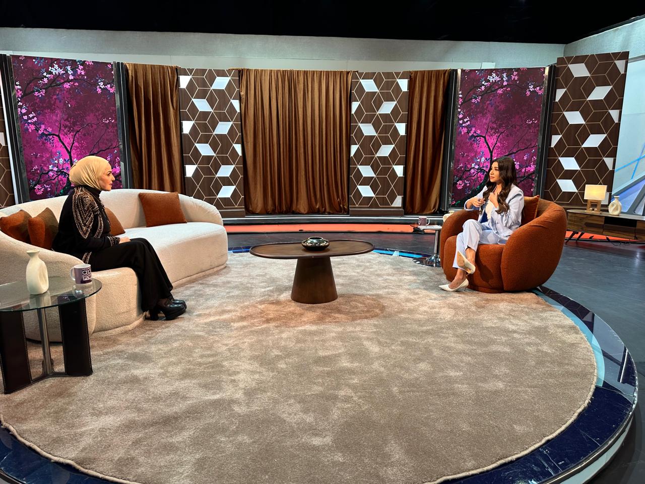 1764870569 50 مني عبد الغني كنت بحب التمثيل من وأنا صغيرة رغم