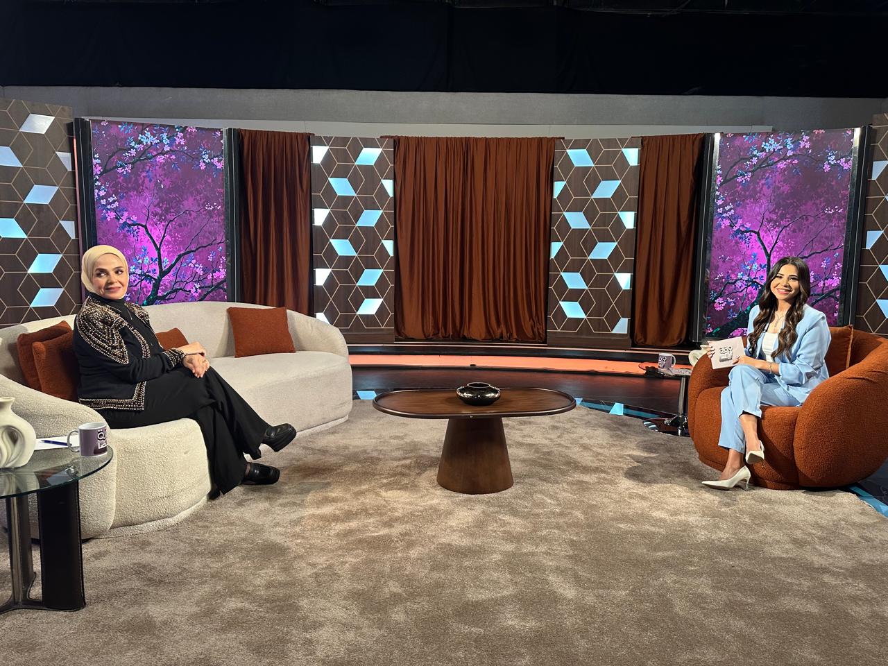 1764870569 612 مني عبد الغني كنت بحب التمثيل من وأنا صغيرة رغم