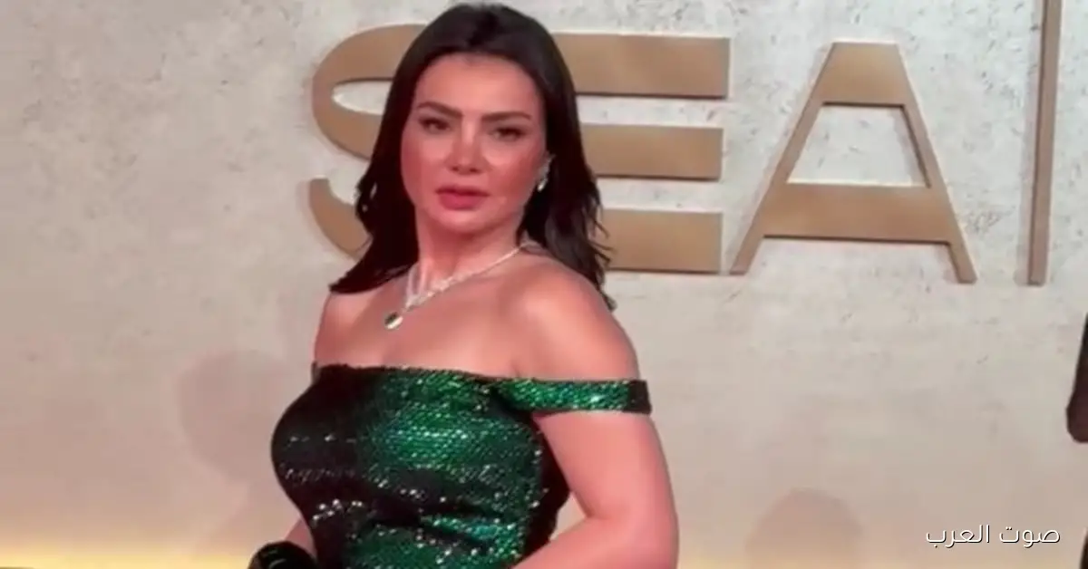 دينا فؤاد بتلمع بجمالها في افتتاح مهرجان البحر الأحمر السينمائي