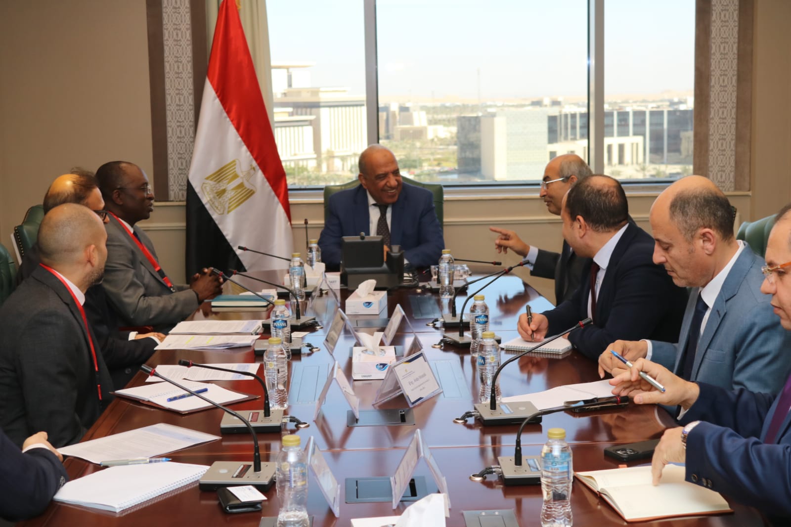 تعاون بين الكهرباء ومؤسسة التمويل الدولية في مجال الطاقة المتجددة 4 1764922705 954 تعاون بين الكهرباء ومؤسسة التمويل الدولية في مجال الطاقة المتجددة