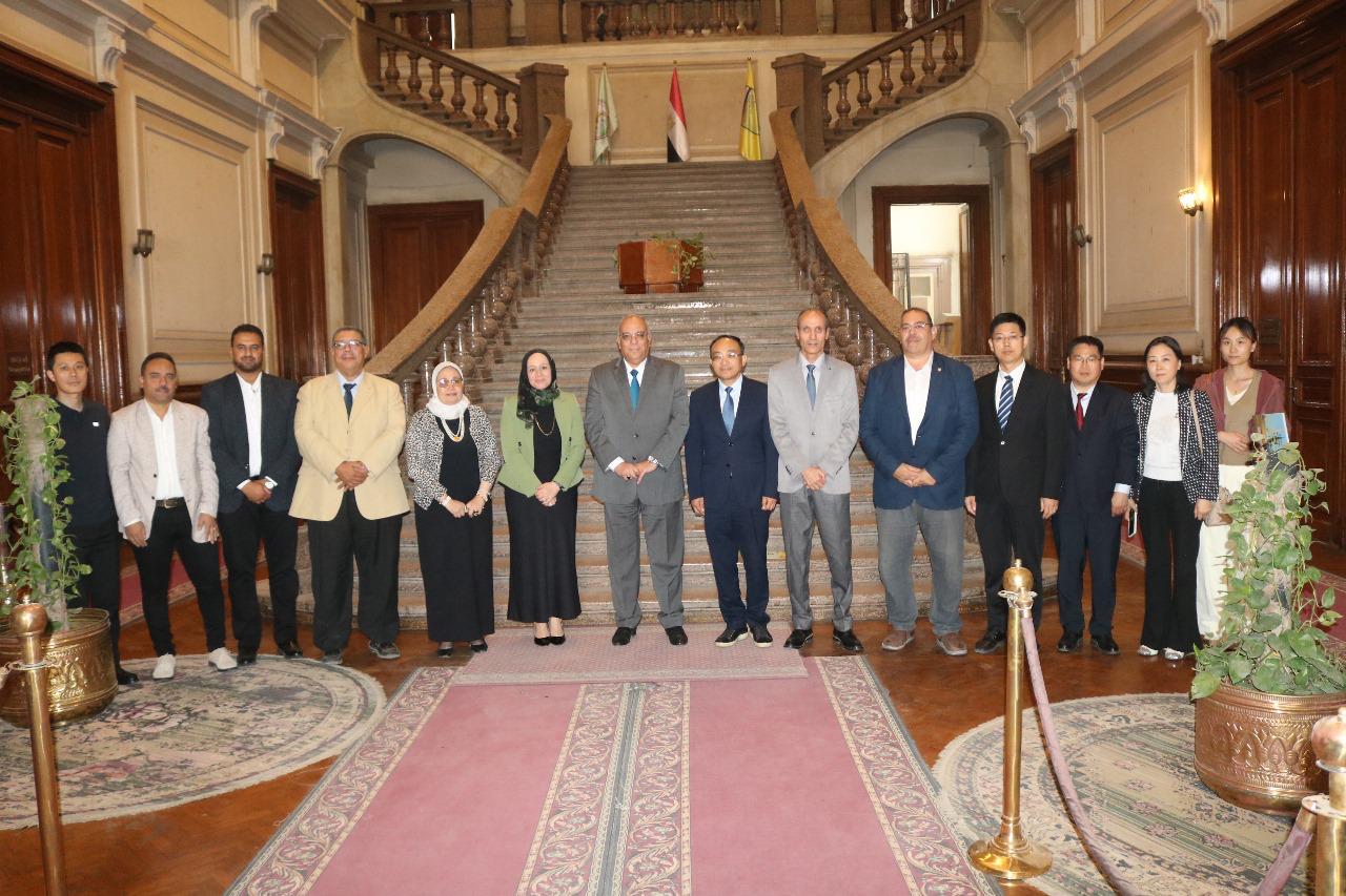 1764937455 553 بحوث الصحراء بتبحث عن فرص التعاون العلمي مع جامعة چينچو