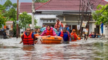 أكتر من 1100 قتيل فيضانات إندونيسيا تخرب المدن وسريلانكا محتاجة