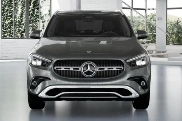 أنت تفضل إيه مرسيدس بنز GLA 200 ولا هيونداي توسان