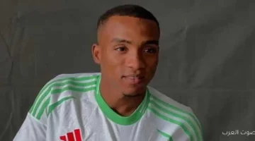 أول خطوة من الأهلي في صفقة الجزائري أشرف عبادة