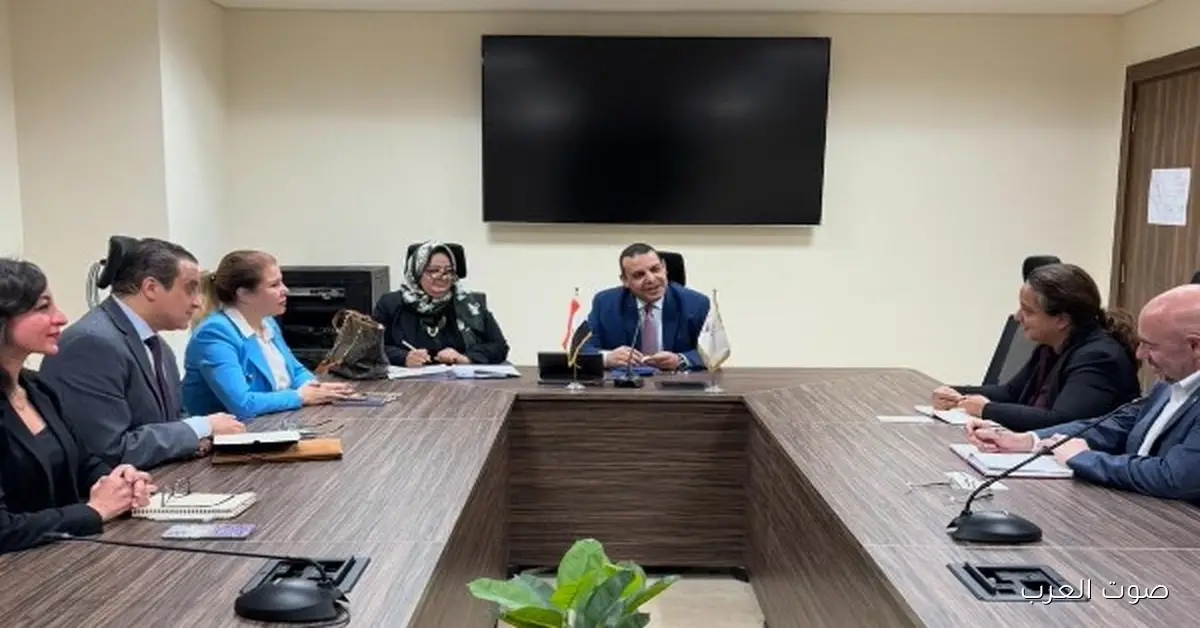 التجارة المصرية تتناقش مع المستشار الأمريكي عن التعاون الاقتصادي بين البلدين